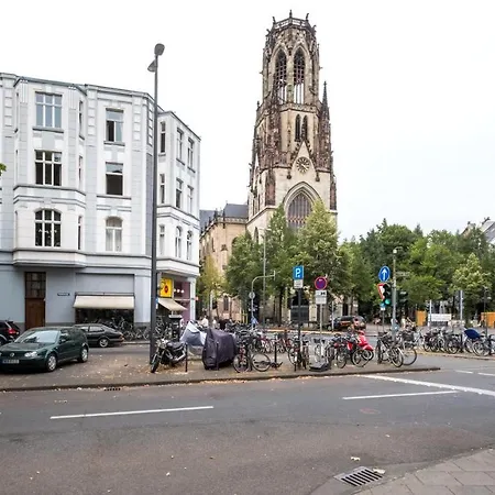 Overnight Colonia